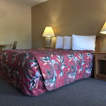 Jack Pine Motel Riverton Eksteriør bilde