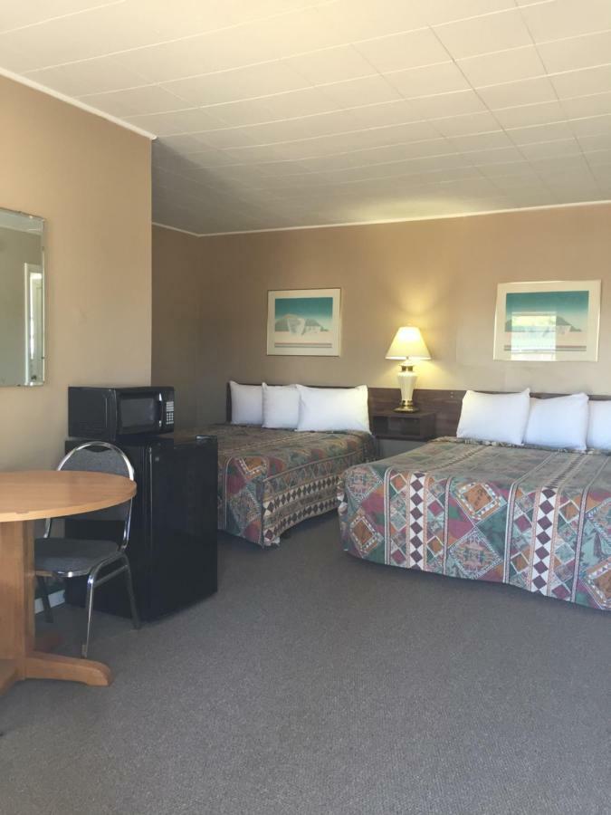 Jack Pine Motel Riverton Eksteriør bilde